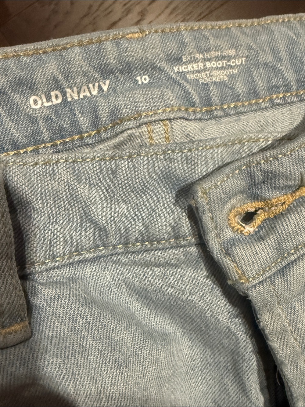 Old Navy Light Blue Women’s Bootcut Jeans - Faded Denim - Picture 2 of 6